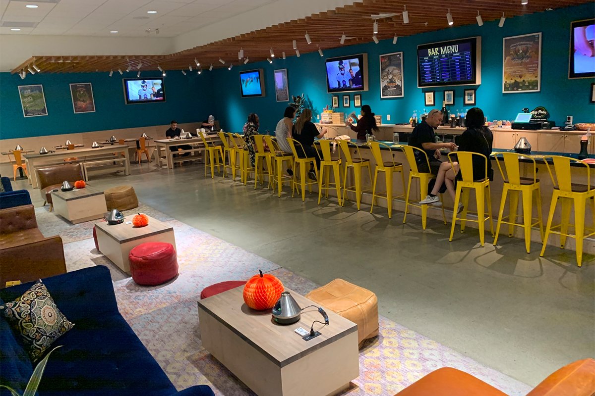 Captain Jacks The First Consumption Lounge In California Keeps Puffing